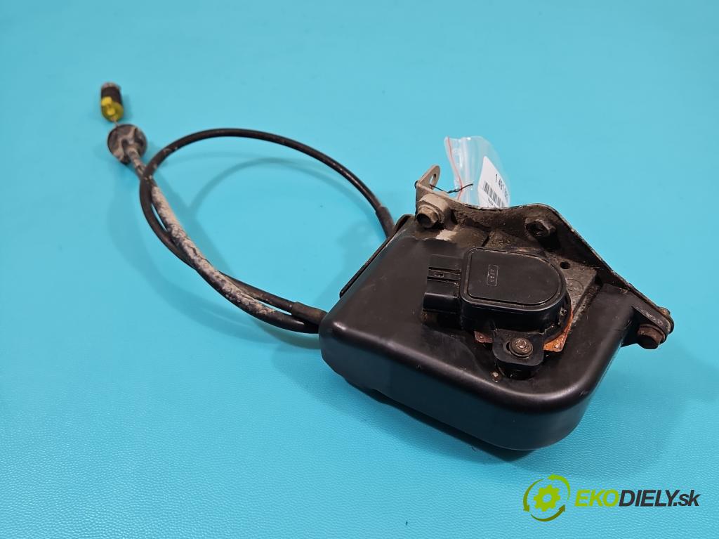 Honda CR-V II 2001-2006 2.2 i-CTDi 140 hp manual 103 kW 2204 cm3 5- pedal plyn: potenciometr: APS1
