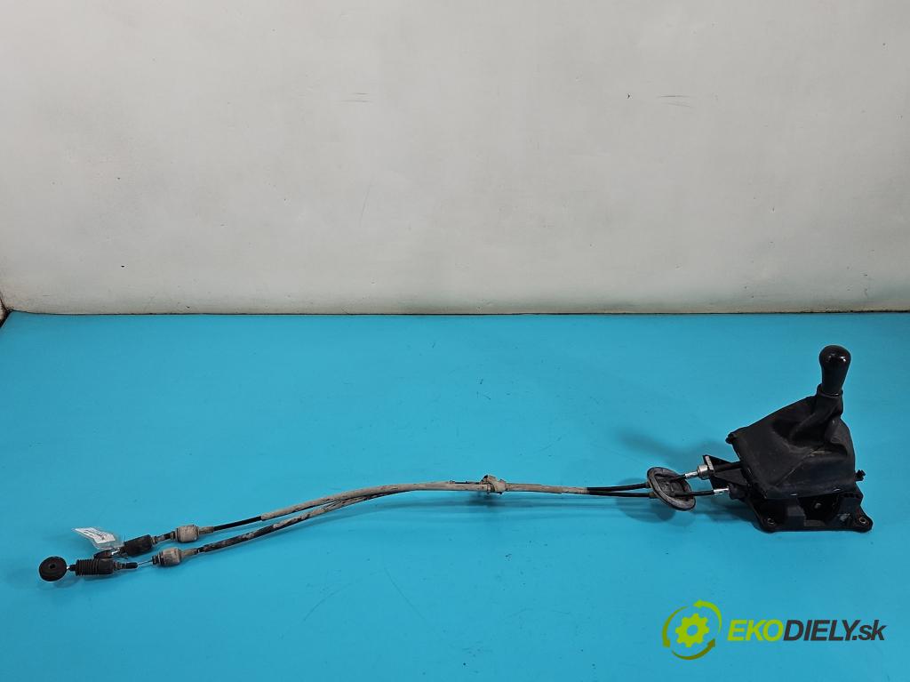 Honda CR-V II 2001-2006 2.2 i-CTDi 140 HP manual 103 kW 2204 cm3 5- Páka: Změny: stupeň,rýchlosť  (Rýchlostná páka (kulisa))