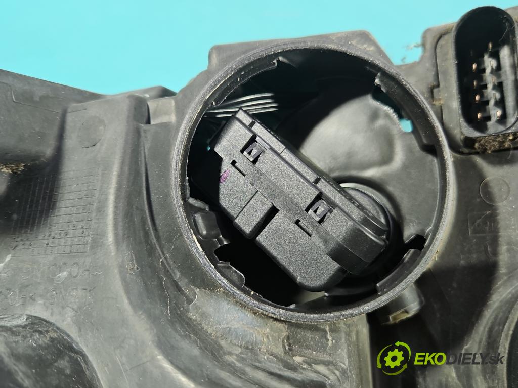 Skoda Rapid 2012-2019 1.6 tdi 90 HP manual 66 kW 1598 cm3 5- Reflektor: pravý 5JB941016 (Svetlo predné pravé)