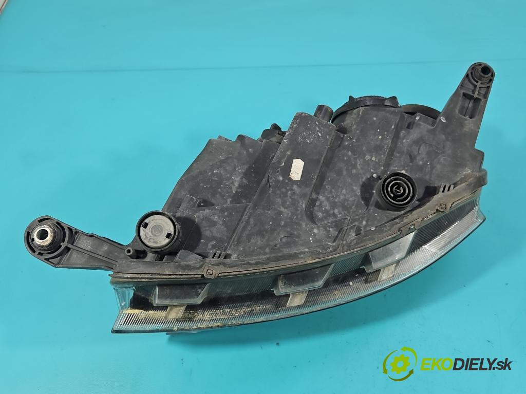 Skoda Rapid 2012-2019 1.6 tdi 90 HP manual 66 kW 1598 cm3 5- Reflektor: pravý 5JB941016 (Svetlo predné pravé)