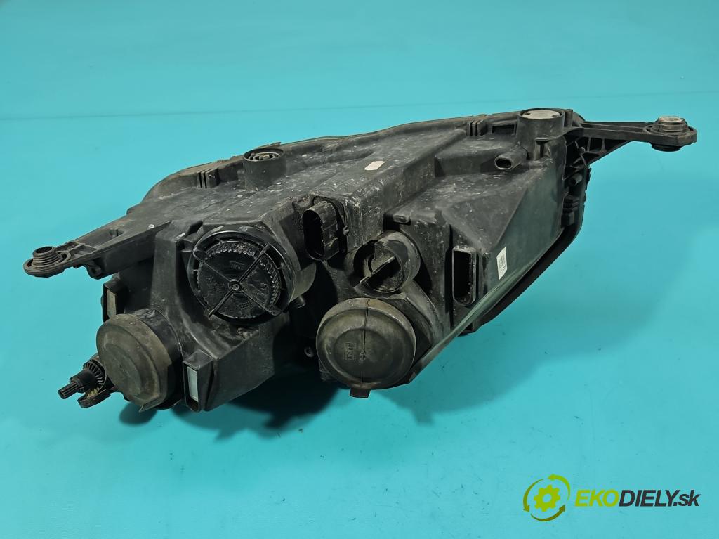 Skoda Rapid 2012-2019 1.6 tdi 90 HP manual 66 kW 1598 cm3 5- Reflektor: pravý 5JB941016 (Svetlo predné pravé)