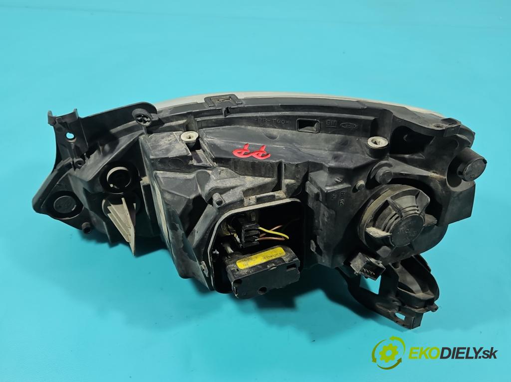 Opel Corsa C 2000-2006 1.2 16V 80 HP manual 59 kW 1229 cm3 3- Reflektor: pravý 0096726 (Svetlo predné pravé)