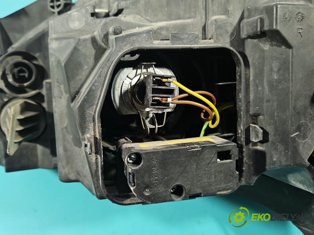 Opel Corsa C 2000-2006 1.2 16V 80 HP manual 59 kW 1229 cm3 3- Reflektor: pravý 0096726 (Svetlo predné pravé)