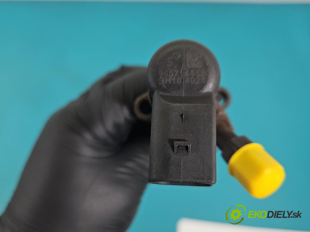 Ford Mondeo Mk4 2007-2014 2.0 tdci 140 HP manual 103 kW 1997 cm3 5- vstrek 9657144580 (Vstrekovač paliva)