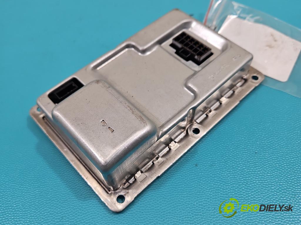 Porsche Cayenne I 2002-2010 3.2 V6 250 HP automatic 184 kW 3189 cm3 5- střídač: xenon 89032133 (Riadiaca jednotka xenónu)