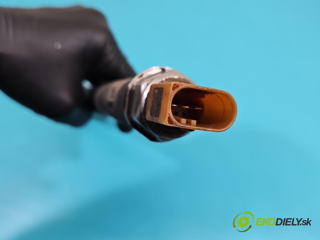 Skoda Rapid 2012-2019 1.6 tdi 90 HP manual 66 kW 1598 cm3 5- lišta vstrekovacia 03L130089B (Vstrekovacia lišta)