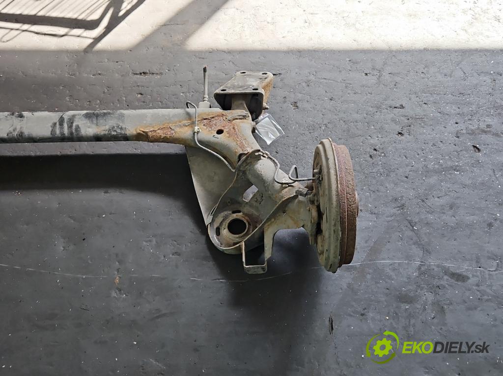 Skoda Rapid 2012-2019 1.6 tdi 90 hp manual 66 kW 1598 cm3 5- zadní výztuha  (Zadní výztuha)