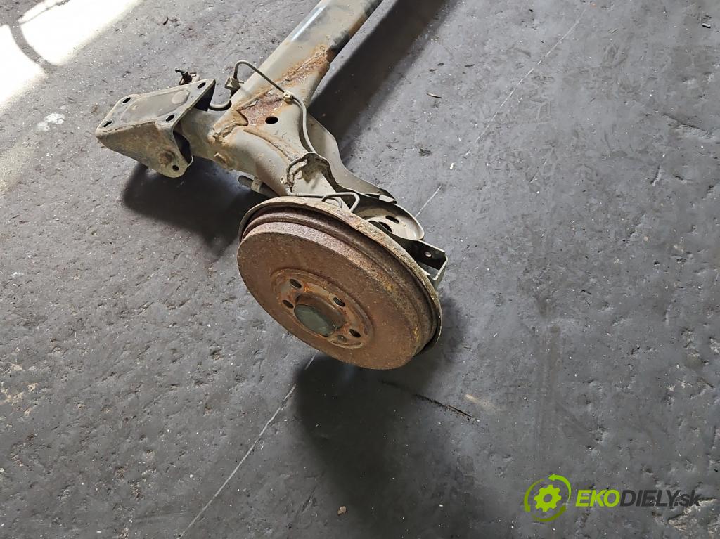 Skoda Rapid 2012-2019 1.6 tdi 90 hp manual 66 kW 1598 cm3 5- zadní výztuha  (Zadní výztuha)