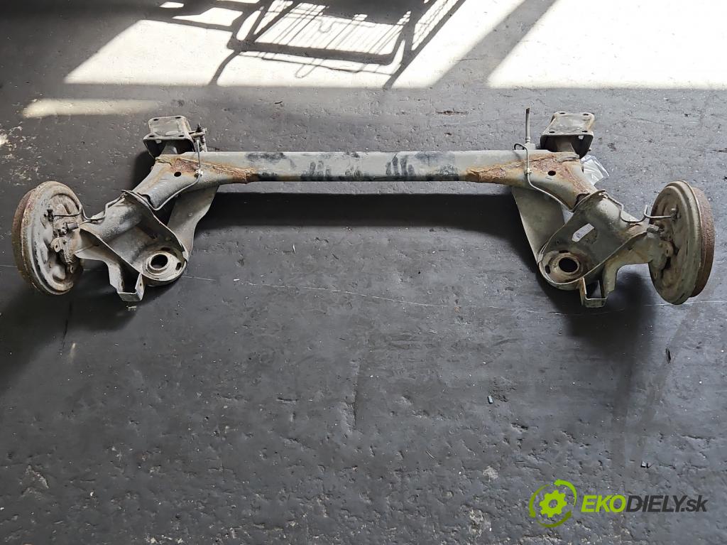 Skoda Rapid 2012-2019 1.6 tdi 90 hp manual 66 kW 1598 cm3 5- zadní výztuha  (Zadní výztuha)