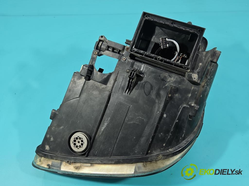 Porsche Cayenne I 2002-2010 3.2 V6 250 HP automatic 184 kW 3189 cm3 5- Reflektor: pravý 7L5941006AR (Svetlo predné pravé)