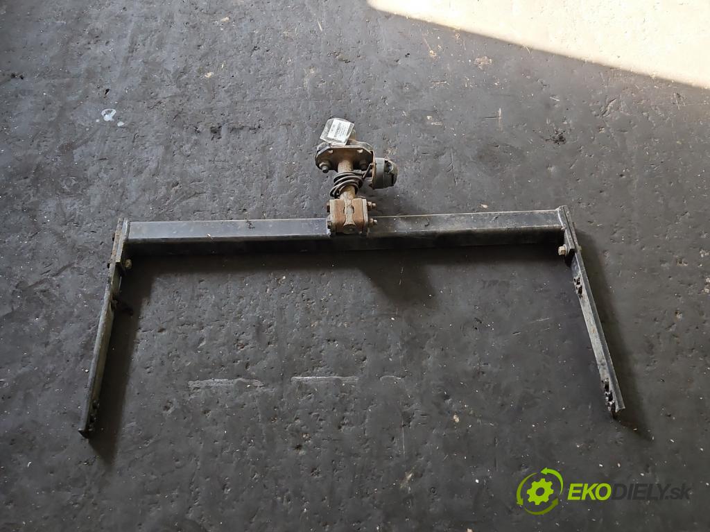 Skoda Octavia II 2004-2013 1.9 tdi 105 hp manual 77 kW 1896 cm3 5- oko tažné  (Tažné zařízení)