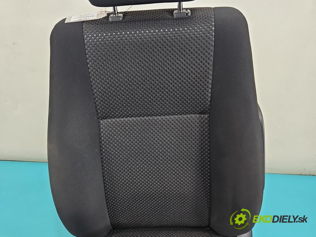 Suzuki Grand Vitara II 2005-2014 2.0 16V 140 HP manual 103 kW 1995 cm3 5- Sedačka ľavý (Sedadlo)