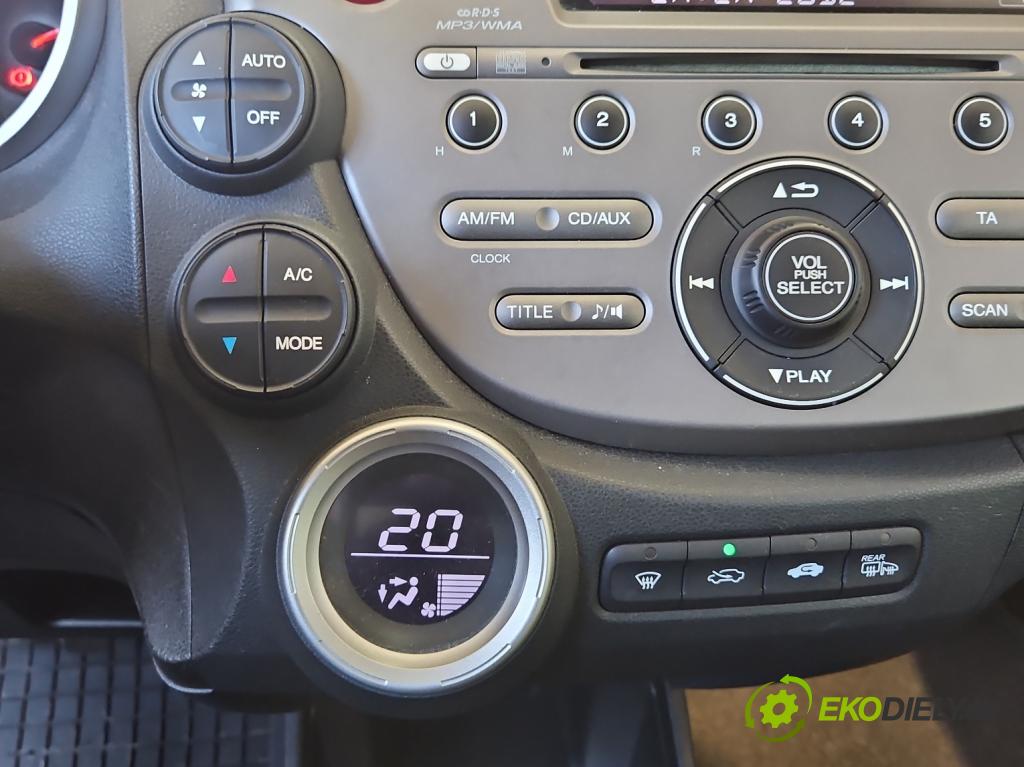 Honda Jazz III 2008-2014 1.3 16V 99 HP manual 73 kW 1339 cm3 5- panel kúrenia 