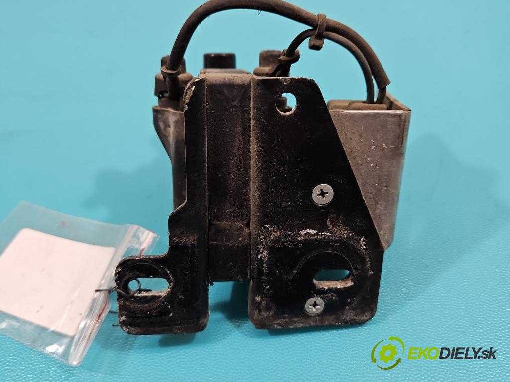 Audi 80 B4 1991-1994 2.0 90 HP manual 66 kW 1984 cm3 4- cievka zapaľovacia  (Zapaľovacia cievka)