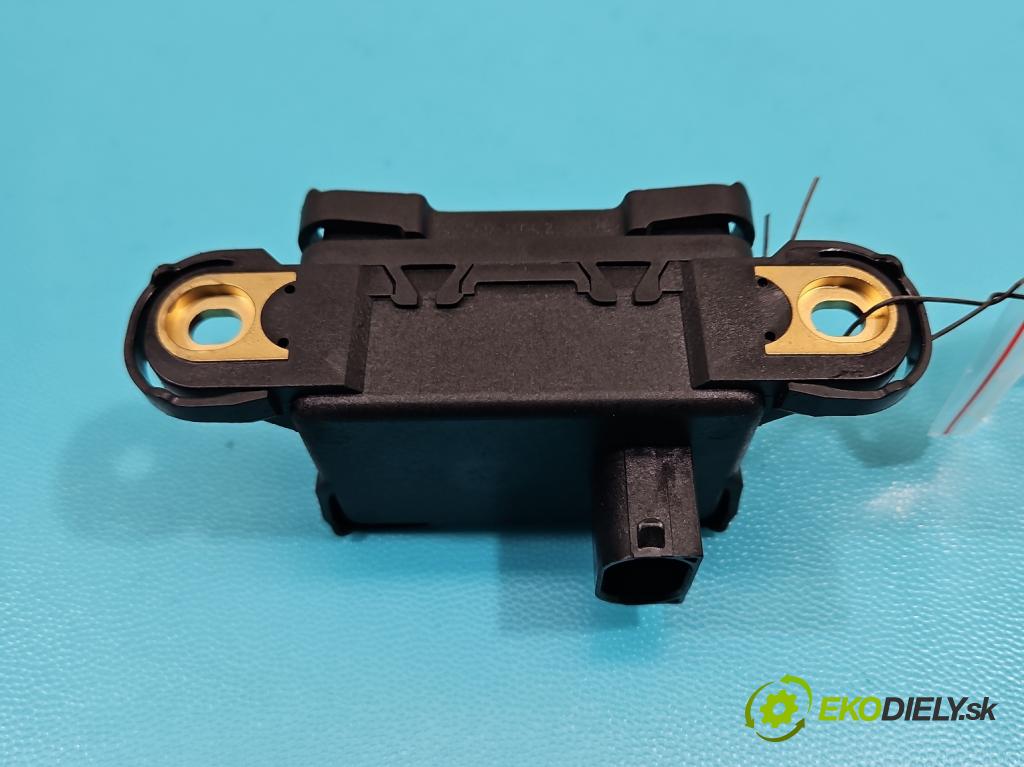 Suzuki Grand Vitara II 2005-2014 2.0 16V 140 hp manual 103 kW 1995 cm3 5- snímač ESP 33945-65J0