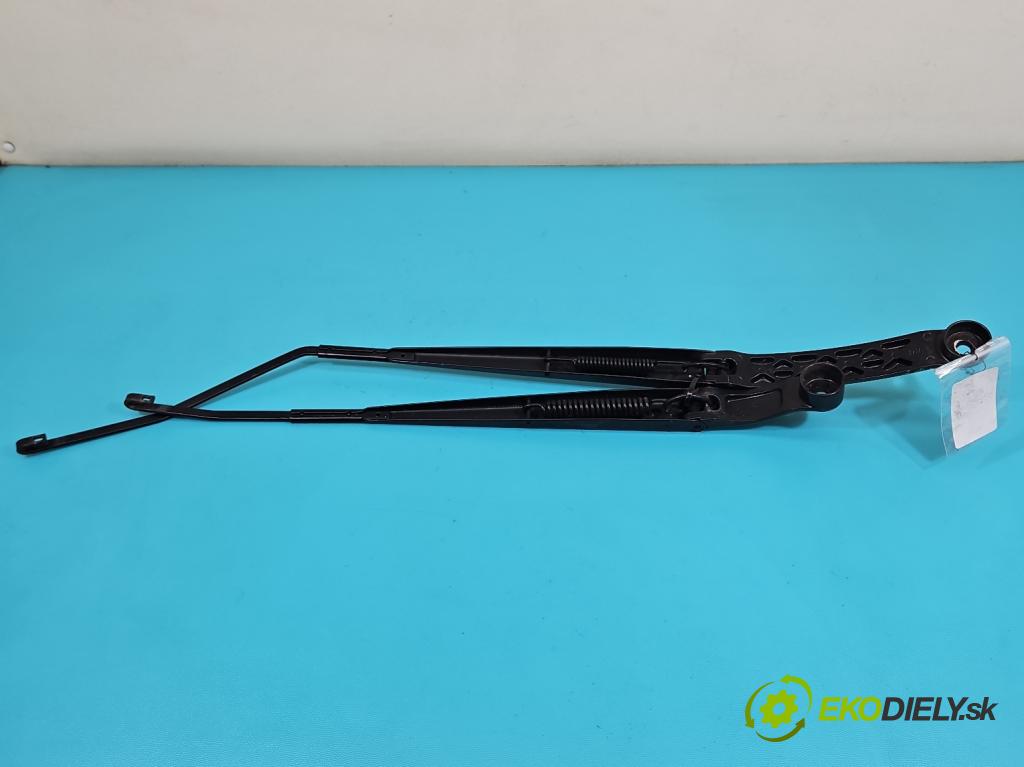 Honda Jazz III 2008-2014 1.3 16V 99 hp manual 73 kW 1339 cm3 5- rameno stěrače přední komplet