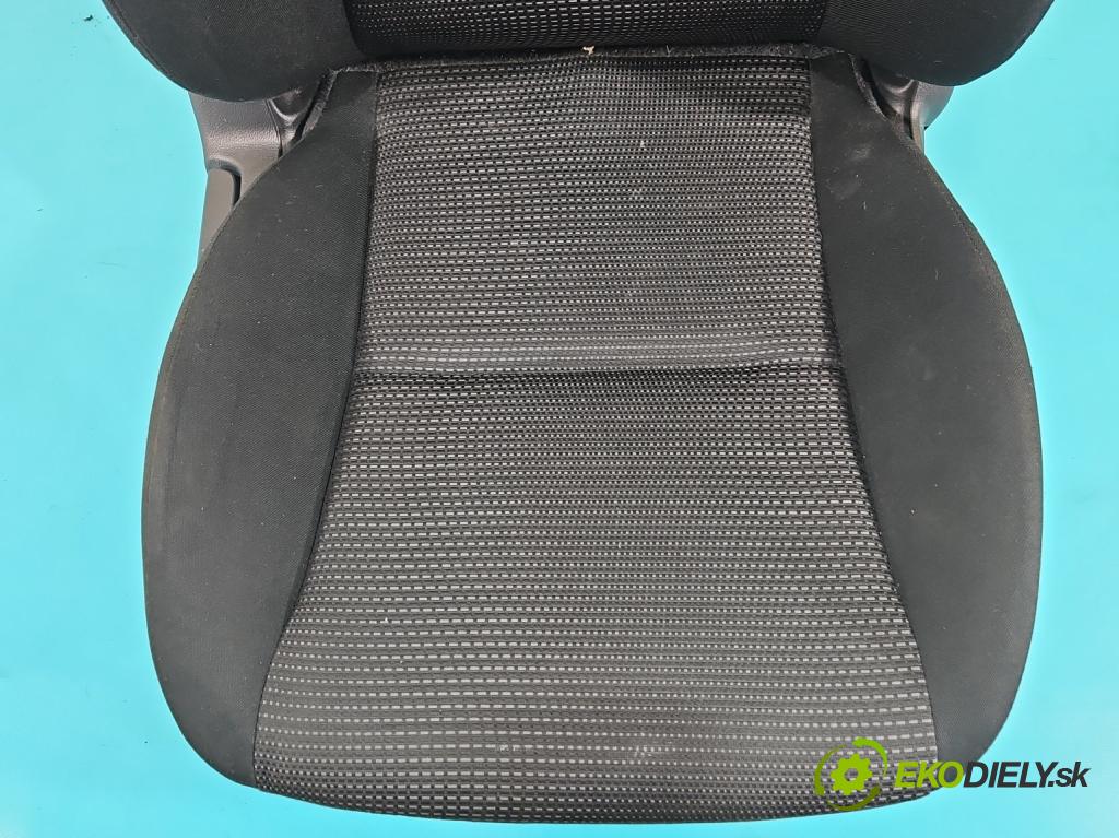 Mazda 3 II BL 2008-2013 1.6 CiTD 116 HP manual 85 kW 1560 cm3 5- Sedačka pravý  (Sedadlo)