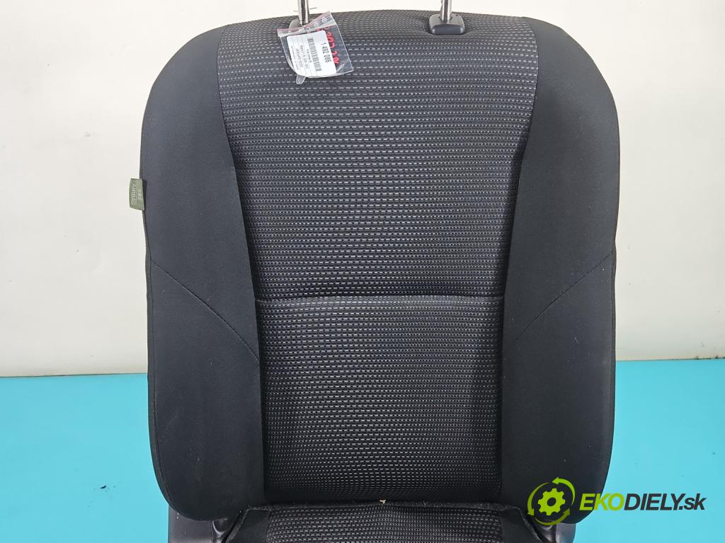 Mazda 3 II BL 2008-2013 1.6 CiTD 116 HP manual 85 kW 1560 cm3 5- Sedačka pravý  (Sedadlo)