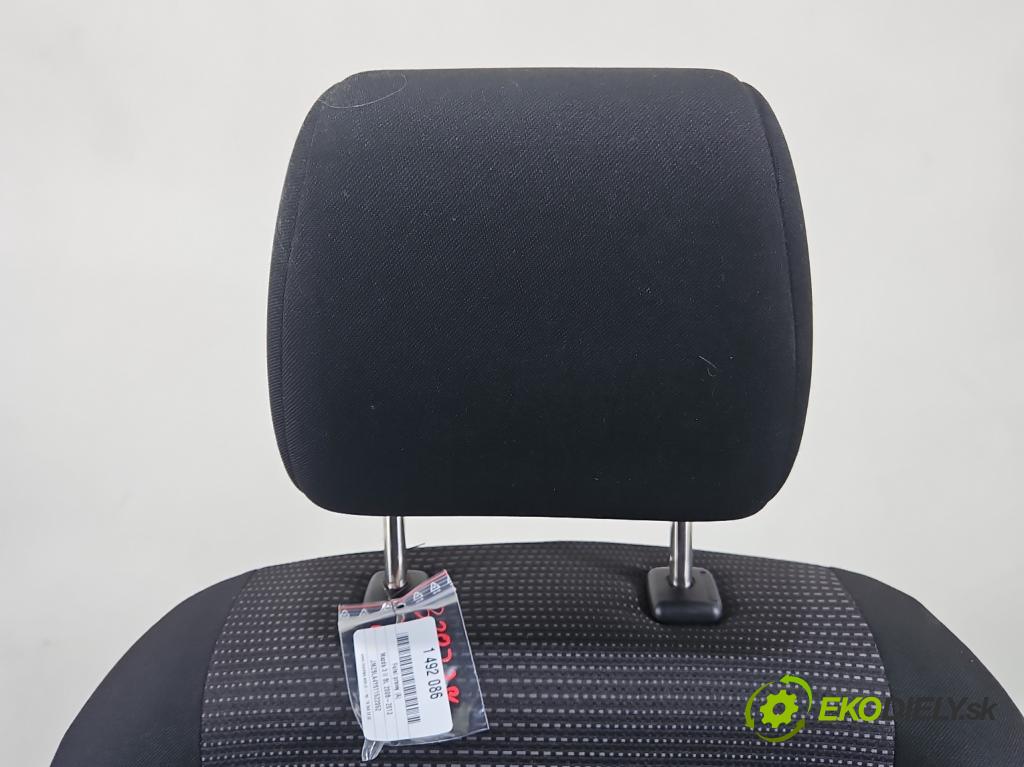 Mazda 3 II BL 2008-2013 1.6 CiTD 116 HP manual 85 kW 1560 cm3 5- Sedačka pravý  (Sedadlo)