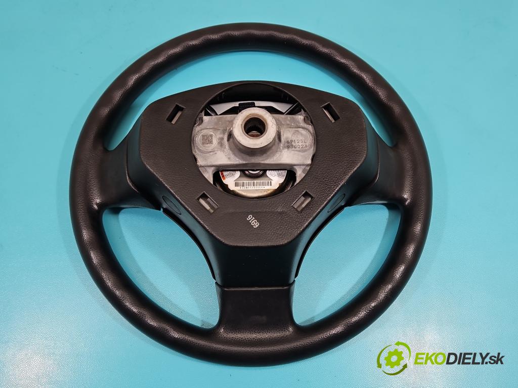 Suzuki Grand Vitara II 2005-2014 2.0 16V 140 HP manual 103 kW 1995 cm3 5- volant  (Volant)