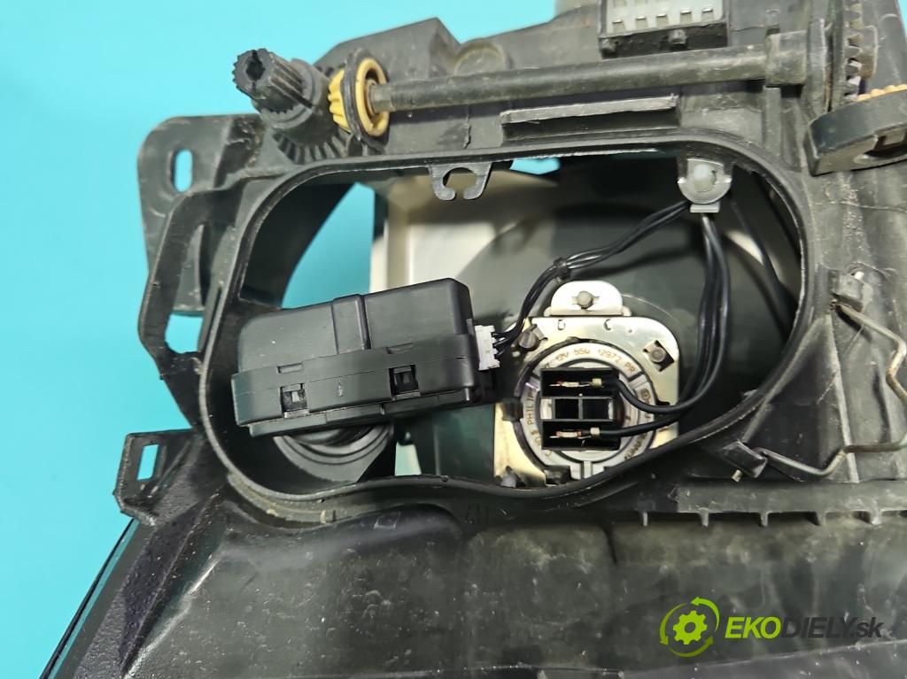 Opel Corsa D 2006-2014 1.2 16V 80 HP manual 59 kW 1229 cm3 5- Reflektor: pravý 13186382 (Svetlo predné pravé)