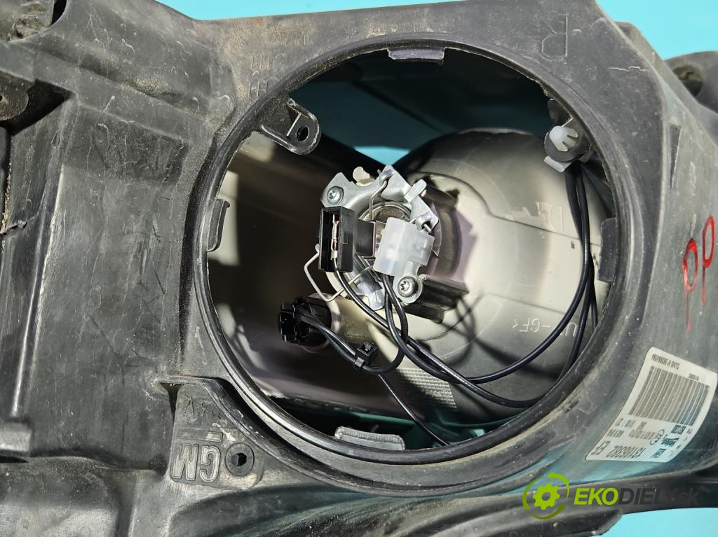 Opel Corsa D 2006-2014 1.2 16V 80 HP manual 59 kW 1229 cm3 5- Reflektor: pravý 13186382 (Svetlo predné pravé)