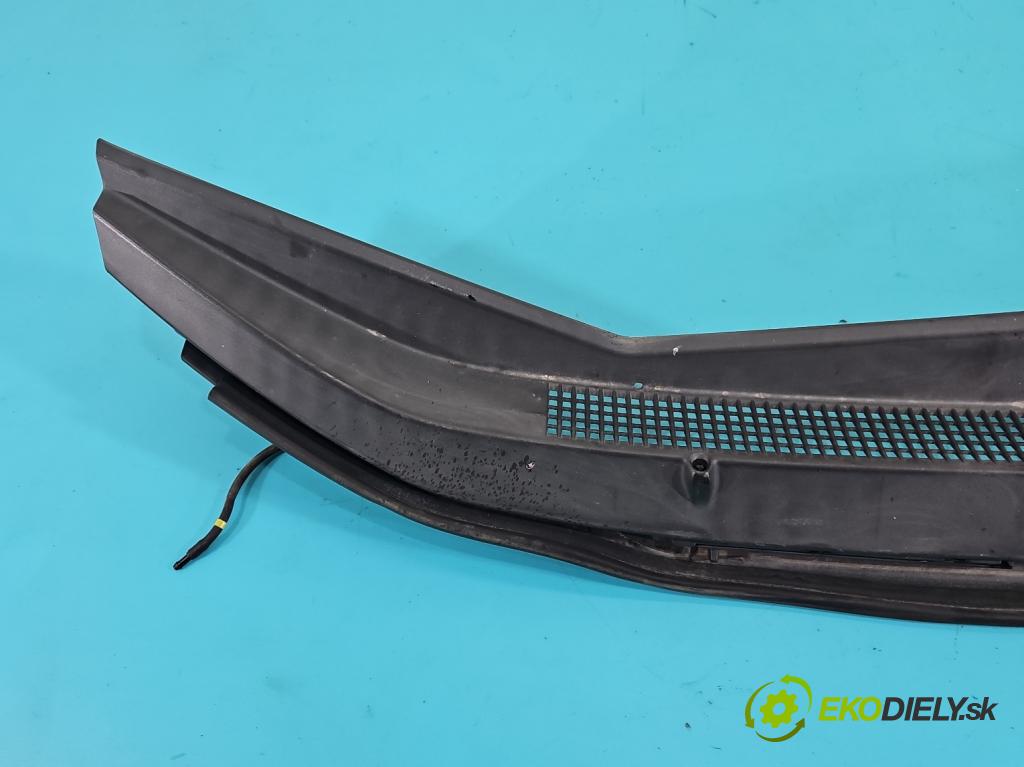 Honda Jazz III 2008-2014 1.3 16V 99 hp manual 73 kW 1339 cm3 5- torpédo 74200-TF0-G0-50 (Plast pod čelním sklem)