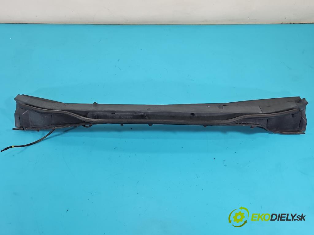 Honda Jazz III 2008-2014 1.3 16V 99 hp manual 73 kW 1339 cm3 5- torpédo 74200-TF0-G0-50 (Plast pod čelním sklem)