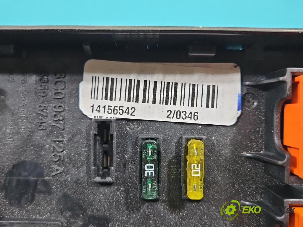 Vw Passat B7 2010-2014 2.0 tdi 140 hp automatic 103 kW 1968 cm3 5- skříňka pojistková 3C0937125A (Pojistková skříňka)