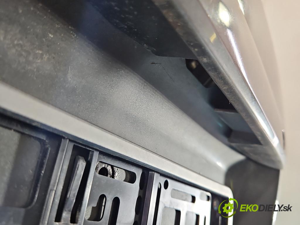 Toyota Corolla E12 2001-2009 2.0 D4D 90 hp manual 66 kW 1995 cm3 5- zadní kufrové dveře  (Zadní kapota (kufr))