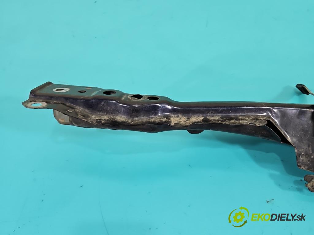 Honda Jazz III 2008-2014 1.3 16V 99 hp manual 73 kW 1339 cm3 5- stěna přední  (Přední výztuha)