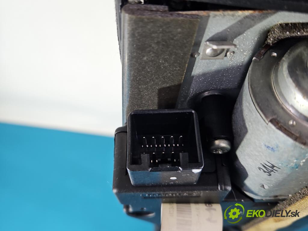 Infiniti FX I 2003-2008 3.5 V6 280KM: automatic 206 kW 3498 cm3 5- Střešní okno:  (Sklo karosérie)