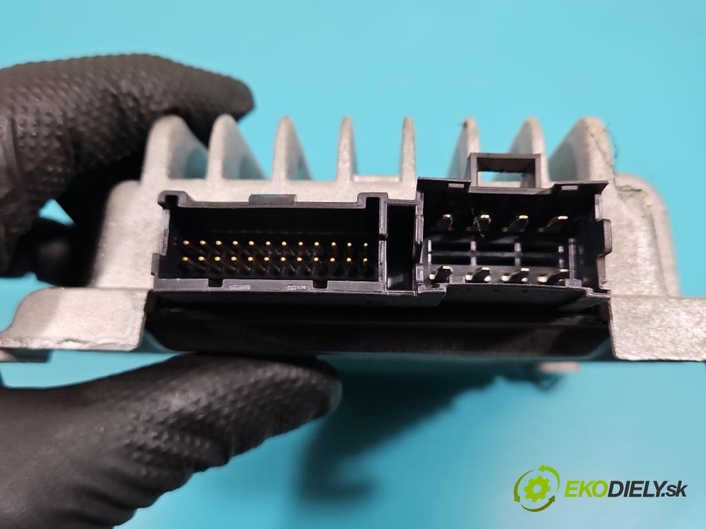 Infiniti FX I 2003-2008 3.5 V6 280KM: automatic 206 kW 3498 cm3 5- Zesilovač: 28060-CG010 (Zosilňovač)