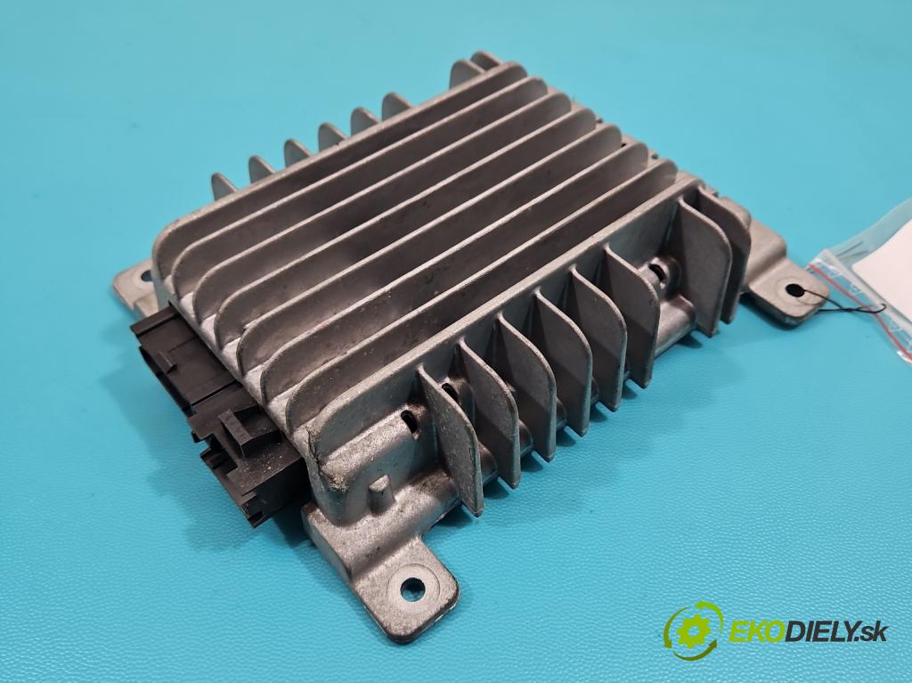 Infiniti FX I 2003-2008 3.5 V6 280KM: automatic 206 kW 3498 cm3 5- Zesilovač: 28060-CG010 (Zosilňovač)