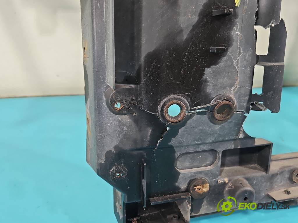 Infiniti FX I 2003-2008 3.5 V6 280KM automatic 206 kW 3498 cm3 5- stěna přední  (Přední výztuha)