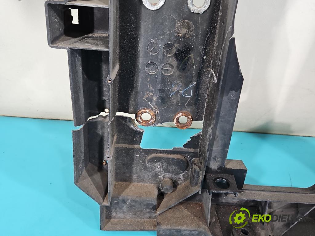 Infiniti FX I 2003-2008 3.5 V6 280KM automatic 206 kW 3498 cm3 5- stěna přední  (Přední výztuha)