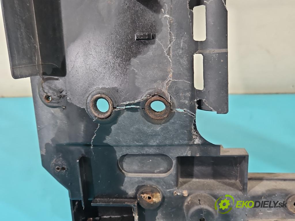 Infiniti FX I 2003-2008 3.5 V6 280KM automatic 206 kW 3498 cm3 5- stěna přední  (Přední výztuha)