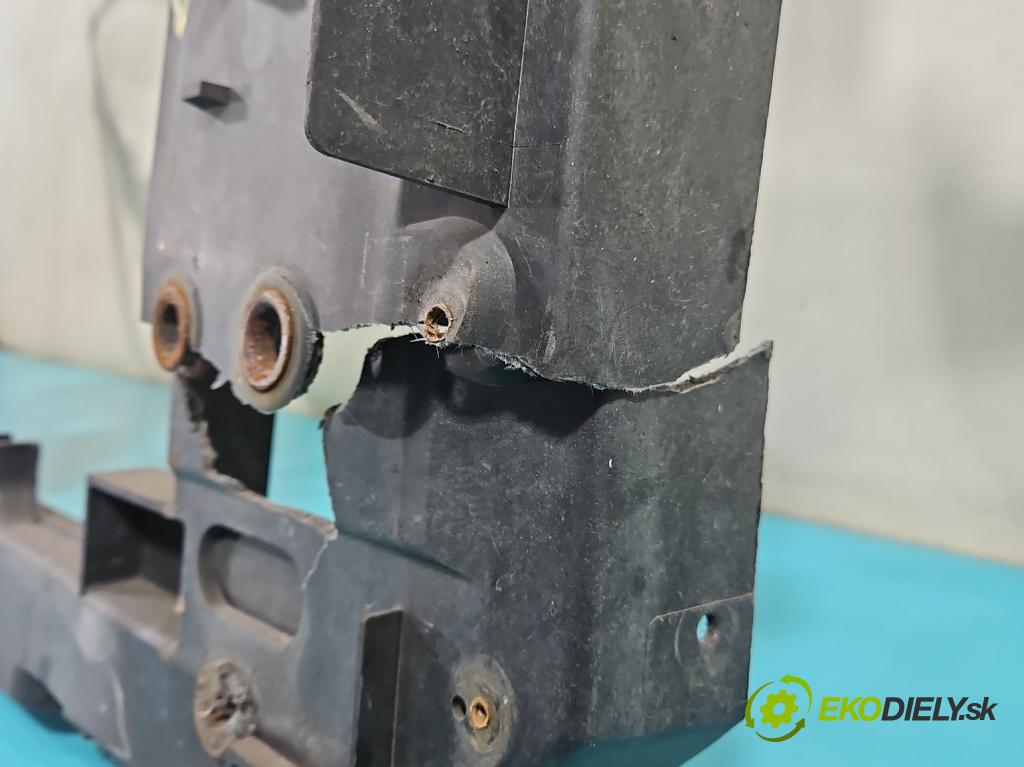 Infiniti FX I 2003-2008 3.5 V6 280KM automatic 206 kW 3498 cm3 5- stěna přední  (Přední výztuha)