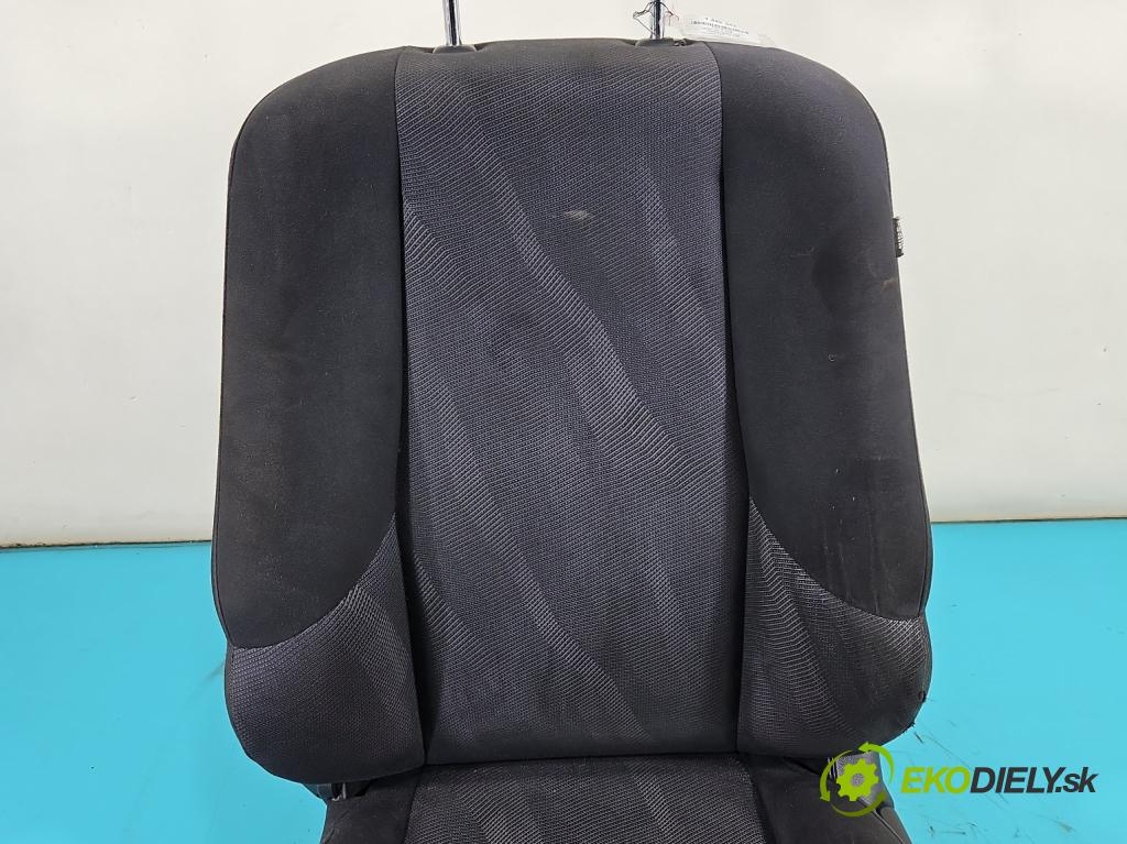 Honda Jazz III 2008-2014 1.3 16V 99 HP manual 73 kW 1339 cm3 5- Sedačka ľavý  (Sedadlo)