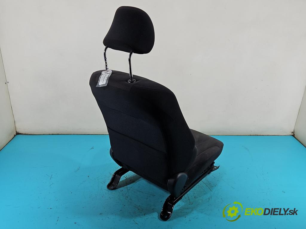 Honda Jazz III 2008-2014 1.3 16V 99 HP manual 73 kW 1339 cm3 5- Sedačka ľavý  (Sedadlo)