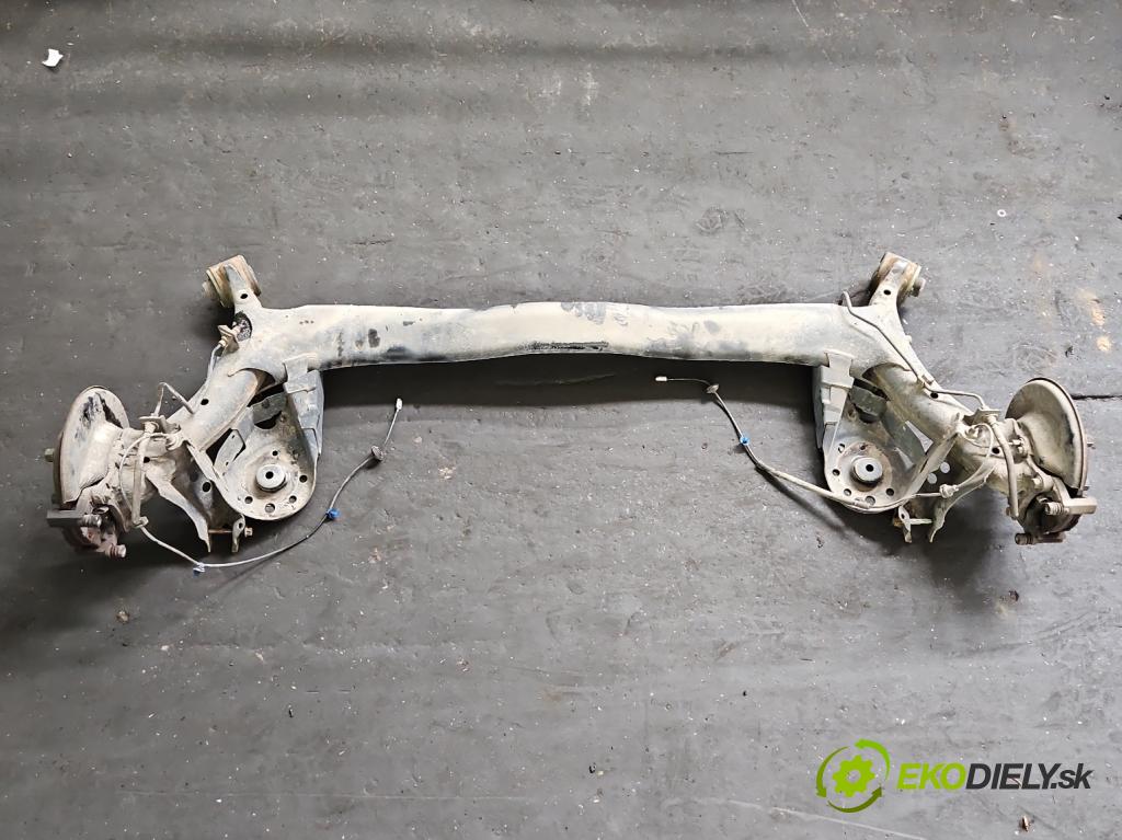 Honda Jazz III 2008-2014 1.3 16V 99 hp manual 73 kW 1339 cm3 5- zadní výztuha  (Zadní výztuha)