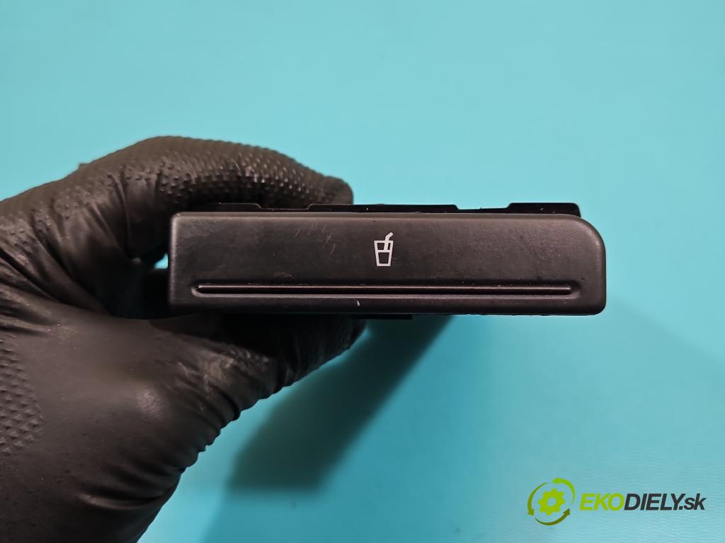 Audi A4 B7 2004-2008 1.9 tdi 116 HP manual 85 kW 1896 cm3 5- Rukojeť: na nápoje: 8E1862534 (Držiak (úchyt) na nápoje)