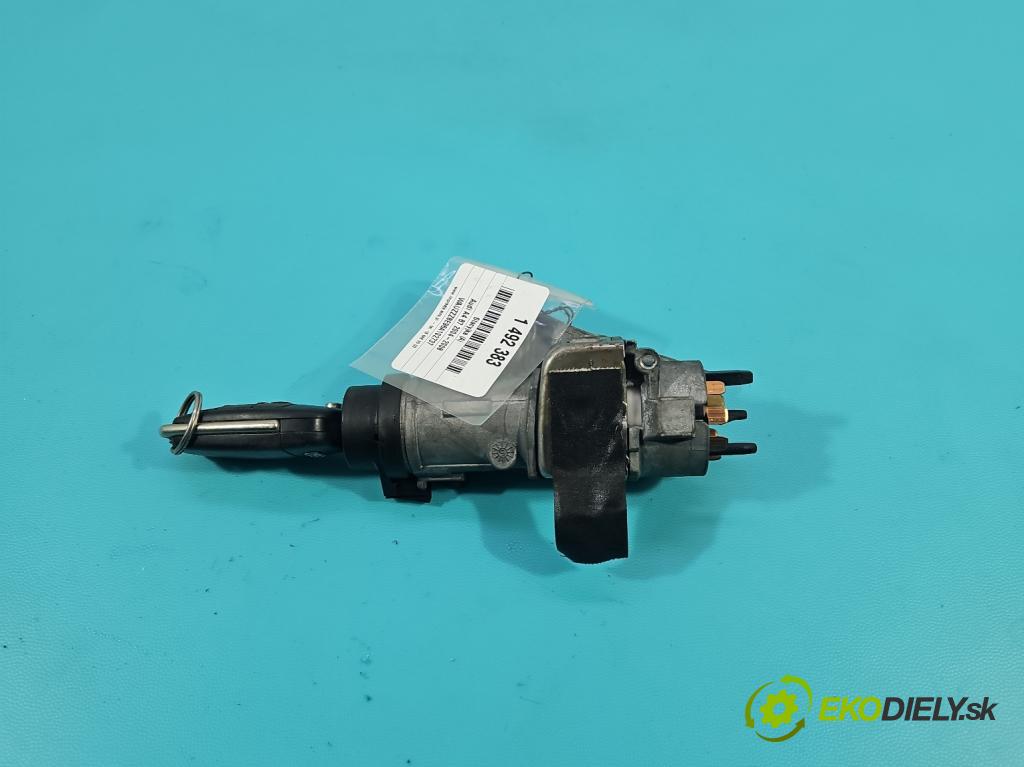 Audi A4 B7 2004-2008 1.9 tdi 116 HP manual 85 kW 1896 cm3 5- Spínačka 4B0905851N (Spínacia skrinka)