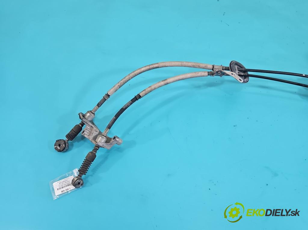 Honda Jazz III 2008-2014 1.3 16V 99 HP manual 73 kW 1339 cm3 5- Páka: Změny: stupeň,rýchlosť  (Rýchlostná páka (kulisa))