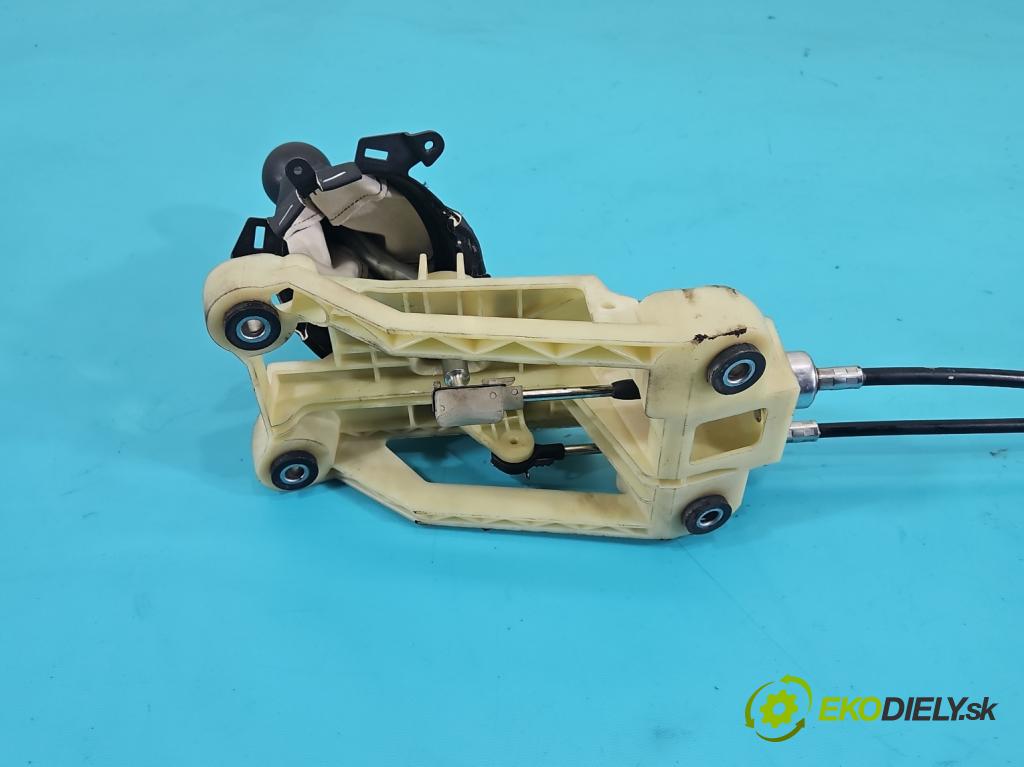 Honda Jazz III 2008-2014 1.3 16V 99 HP manual 73 kW 1339 cm3 5- Páka: Změny: stupeň,rýchlosť  (Rýchlostná páka (kulisa))