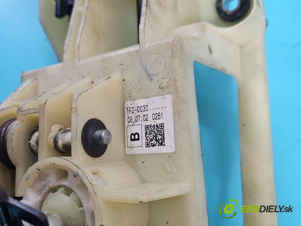 Honda Jazz III 2008-2014 1.3 16V 99 HP manual 73 kW 1339 cm3 5- Páka: Změny: stupeň,rýchlosť  (Rýchlostná páka (kulisa))