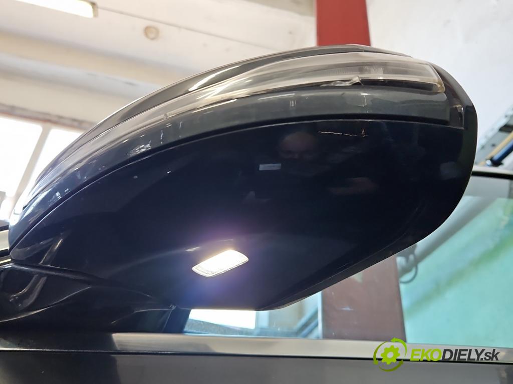 Mercedes E W213 2016-2023 2.0 CDI 194KM automatic 143 kW 1950 cm3 5- zpětné zrcátko levé A2138101700 (Klika dveří ostatní)