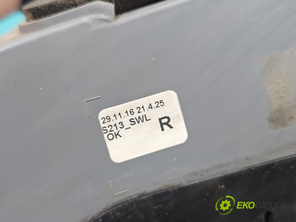 Mercedes E W213 2016-2023 2.0 CDI 194KM: automatic 143 kW 1950 cm3 5- svetlo / reflektor zadné pravé  (Kľučka dverí ostatné)