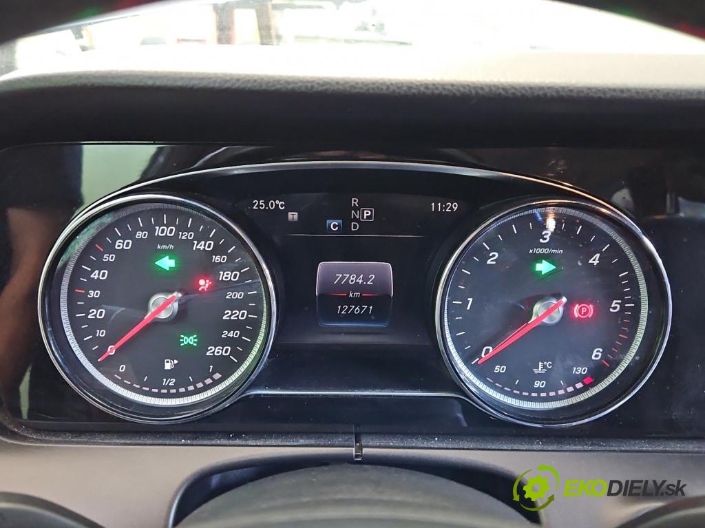 Mercedes E W213 2016-2023 2.0 CDI 194KM: automatic 143 kW 1950 cm3 5- prístrojovka/ budíky A2139000110 (Prístrojová doska)