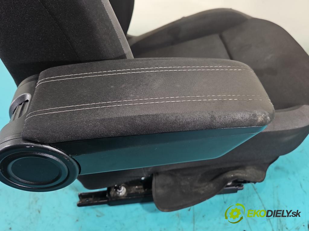 Dacia Duster II 2018-2024 1.6 16V 114 HP manual 84 kW 1598 cm3 5- Sedačka ľavý  (Sedadlo)